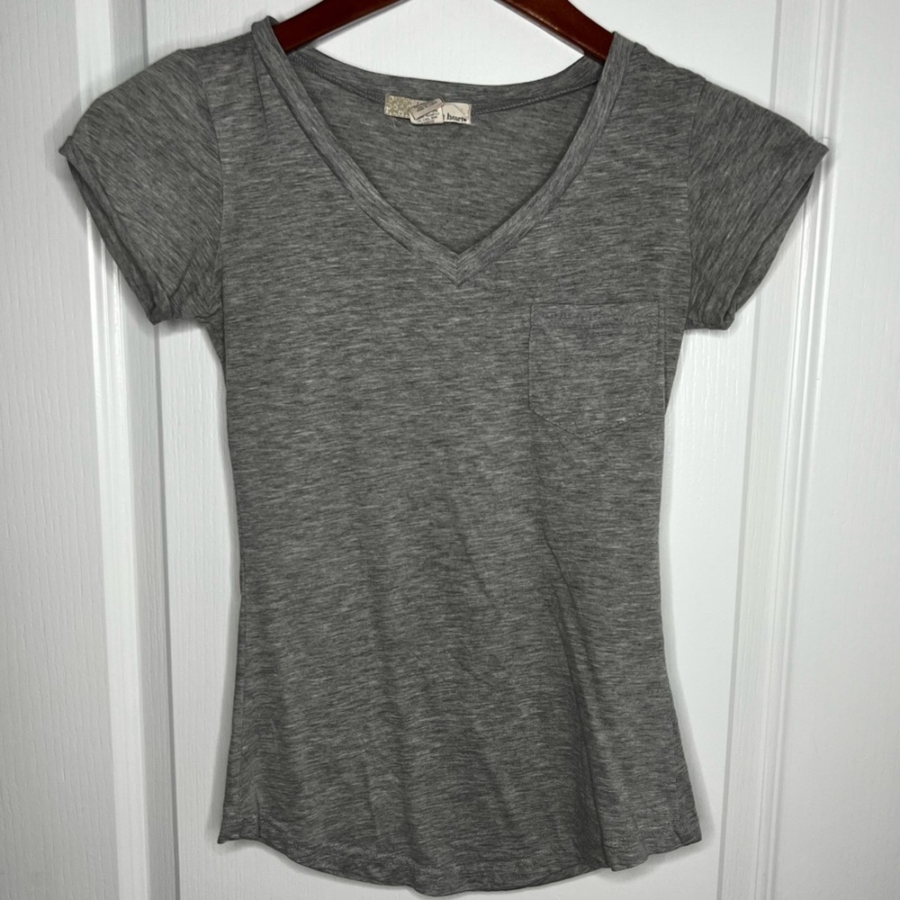 Derek heart v neck short sleeve t shirt top grey gray xs